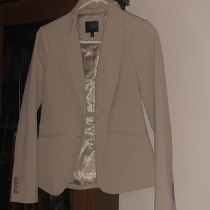 Limited suit jacket size 2 Tall
